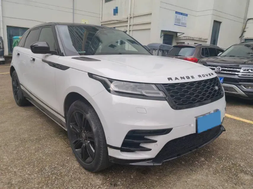 2021 LAND ROVER thumbnail 3