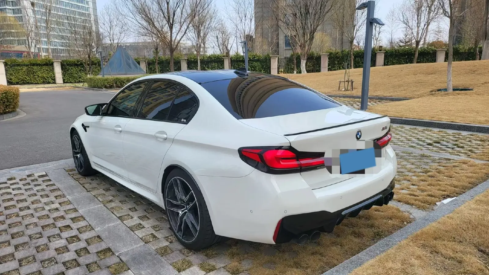 2021 BMW M5 4.4T 600HP V8 8AT,autocango,china used car exporter,china ev exporter,chinese used car exporter,chinese used ev exporter