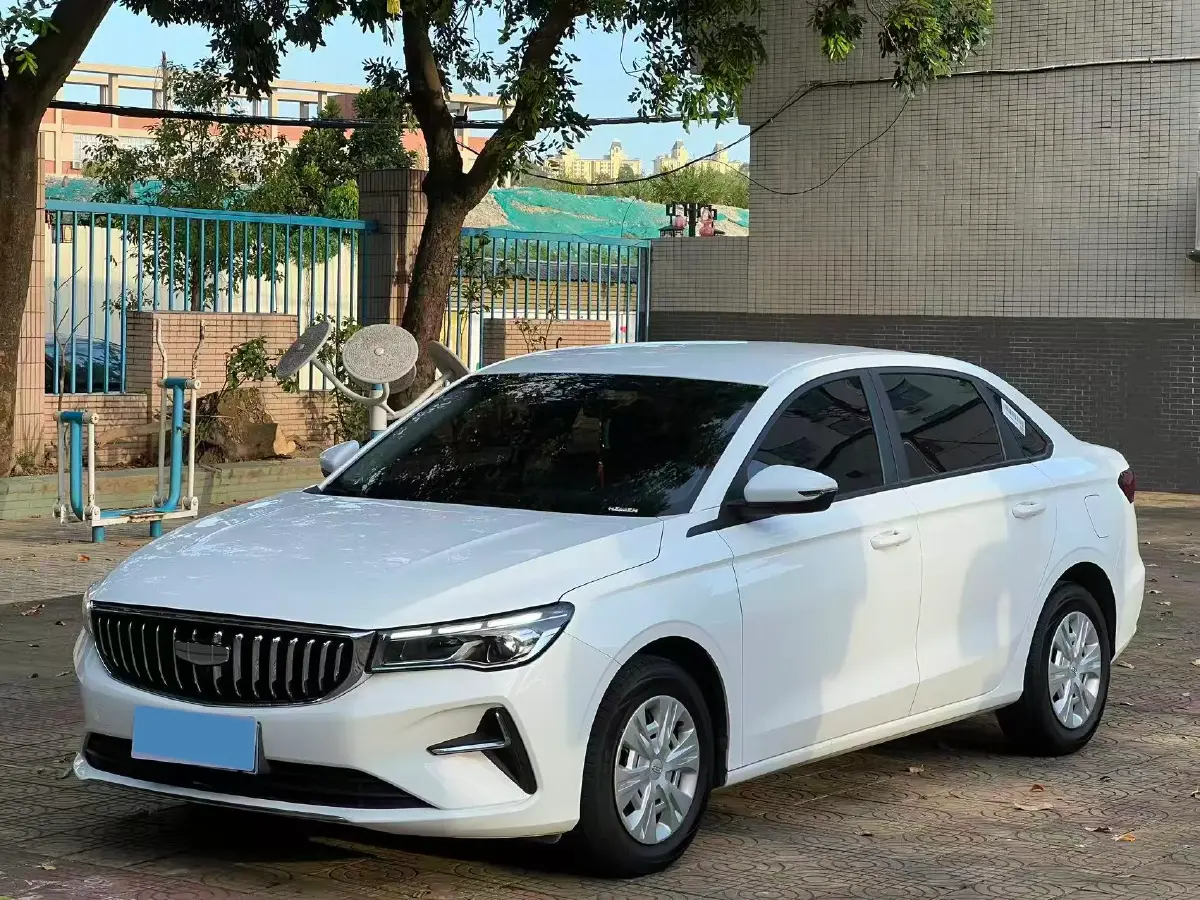 2025 Geely Emgrand 1.5L 127HP L4 5MT