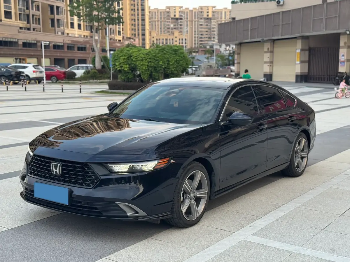 2023 Honda Accord 1.5T 192HP L4 CVT
