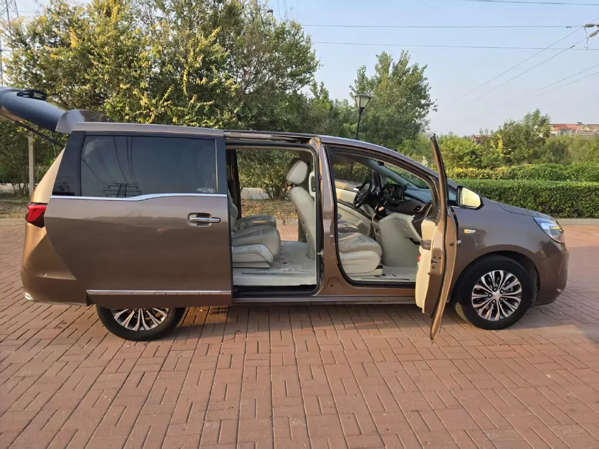 2021 Buick GL8 2.0T 237HP L4 9AT,autocango,china used car exporter,china ev exporter,chinese used car exporter,chinese used ev exporter