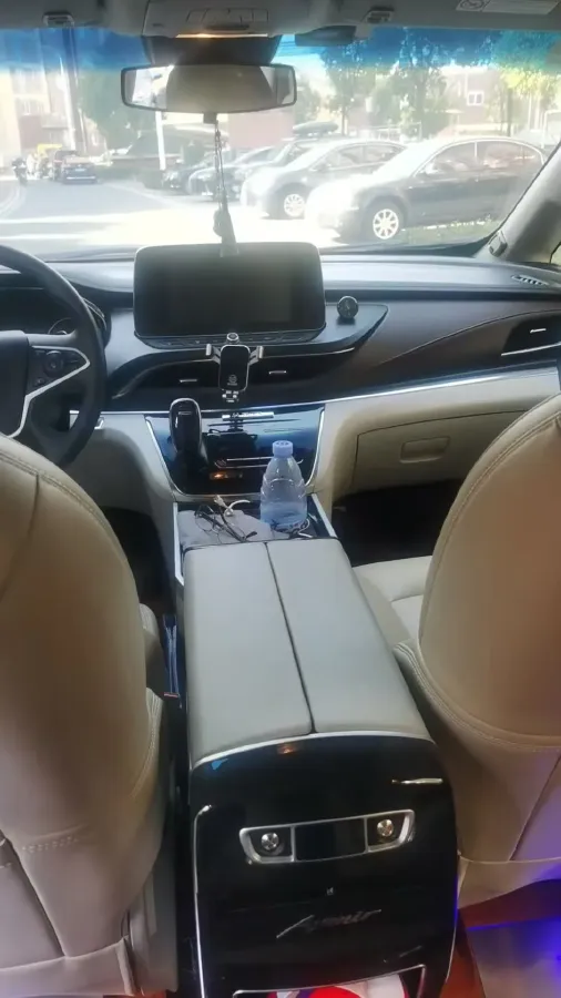 2021 Buick GL8 2.0T 237HP L4 9AT,autocango,china used car exporter,china ev exporter,chinese used car exporter,chinese used ev exporter