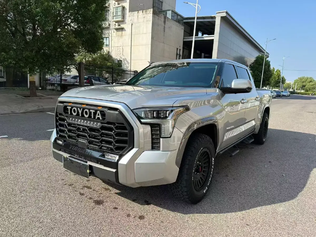 2022 Tank 300 2.0T 227HP L4 8AT