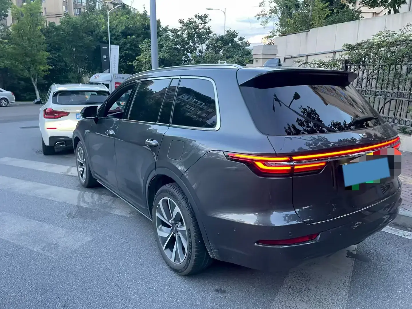 2021 LI ONE thumbnail 4