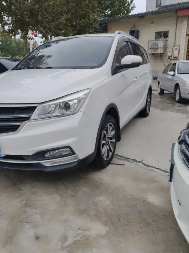 2019 BAOJUN 730 thumbnail 2