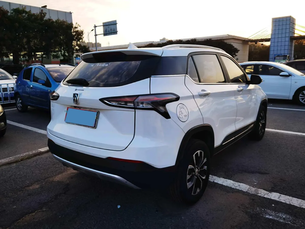 2014 BaoJun 610 1.5L 112HP L4 6AT,autocango,china used car exporter,china ev exporter,chinese used car exporter,chinese used ev exporter