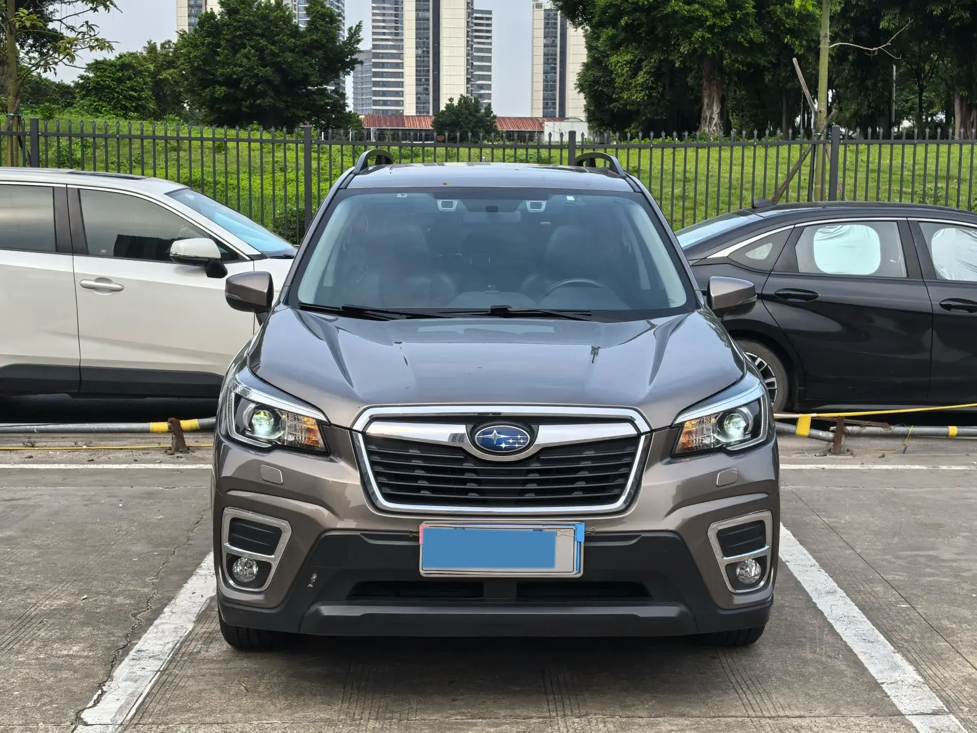 2021 SUBARU FORESTER thumbnail 2