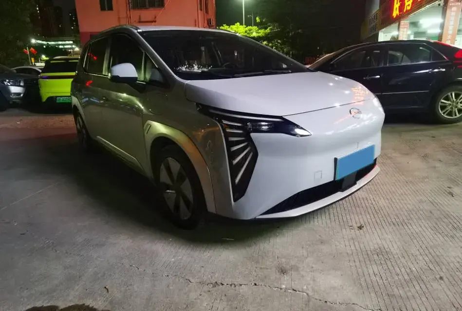 2023 AION Y thumbnail 2