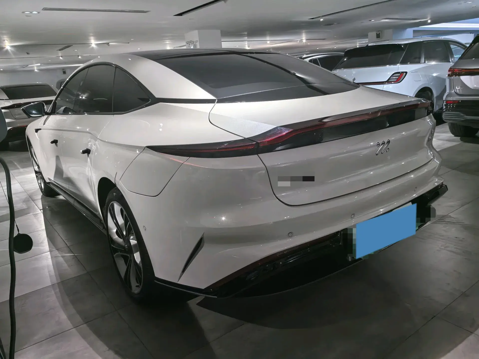 2022 IM L7 thumbnail 2