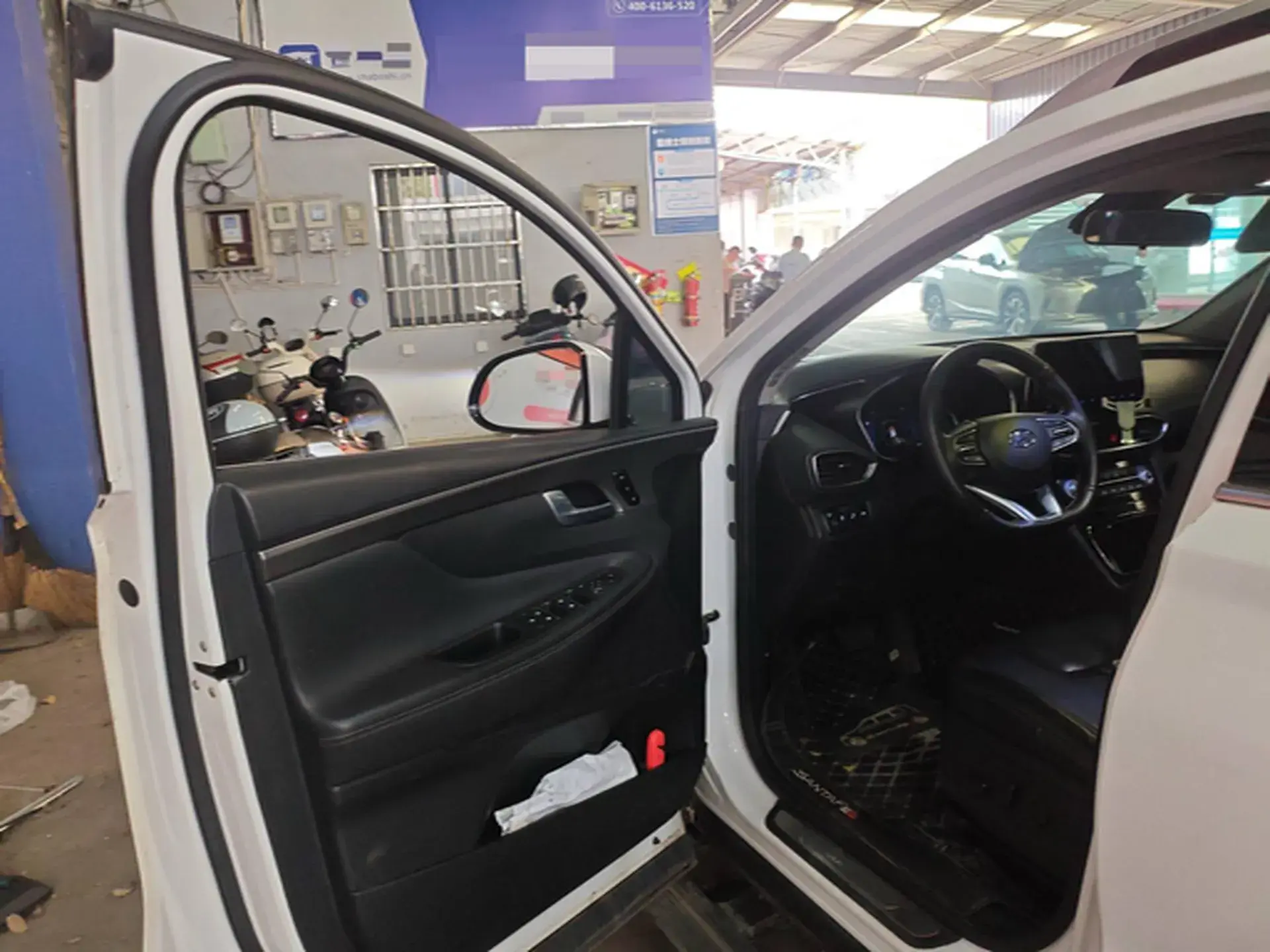 2019 HYUNDAI SANTAFE thumbnail 4