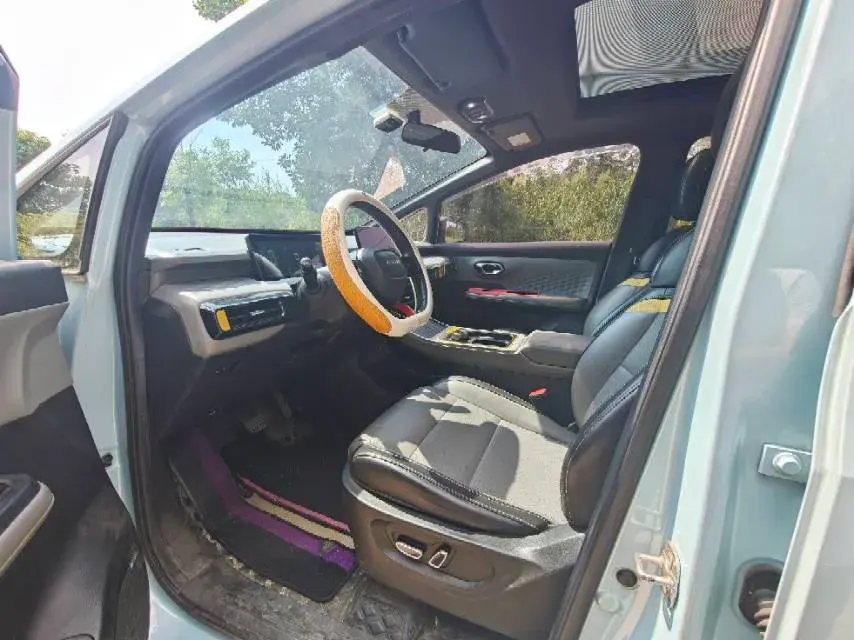 2021 AION Y thumbnail 4