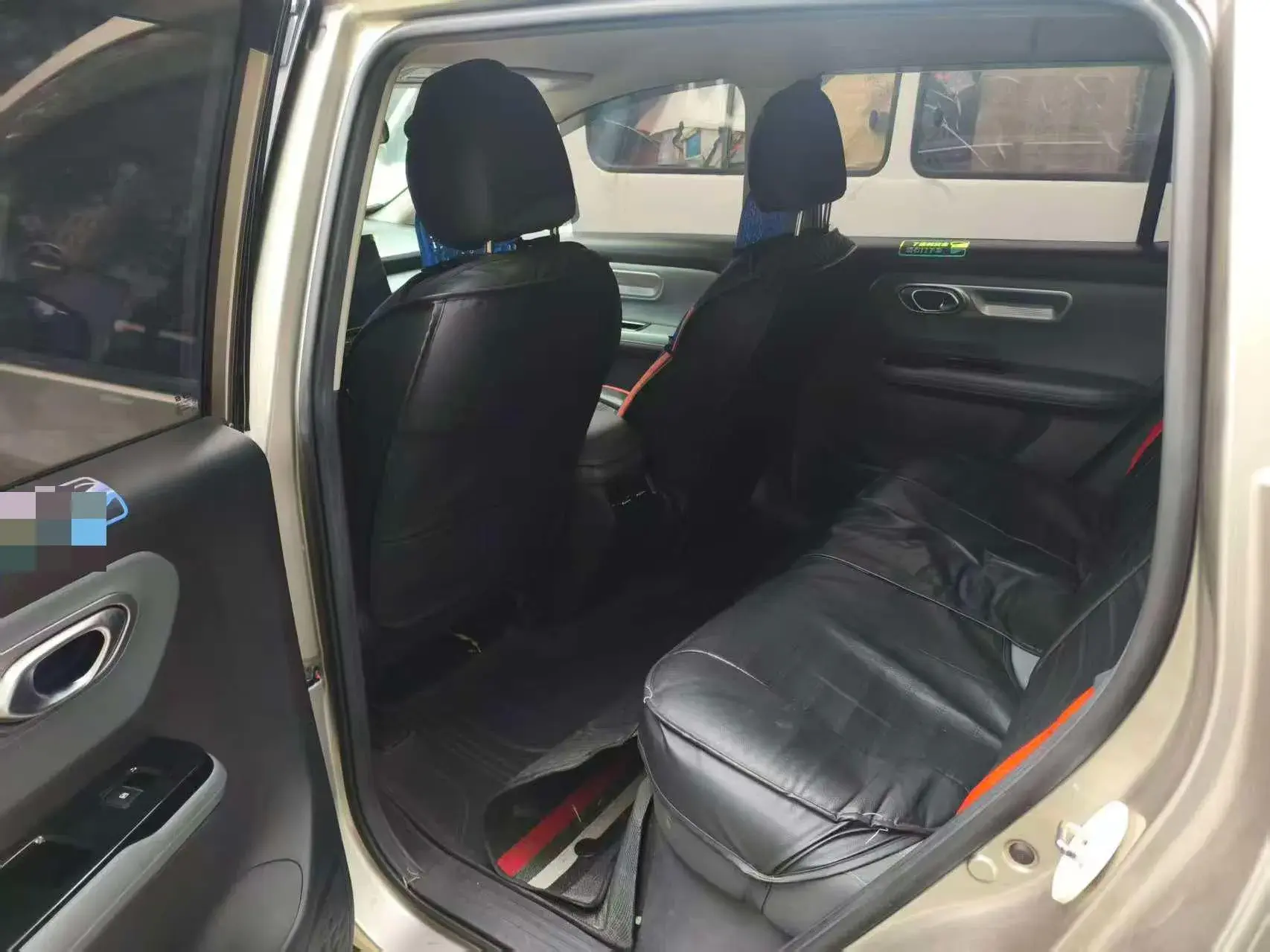 2023 AION Y thumbnail 4