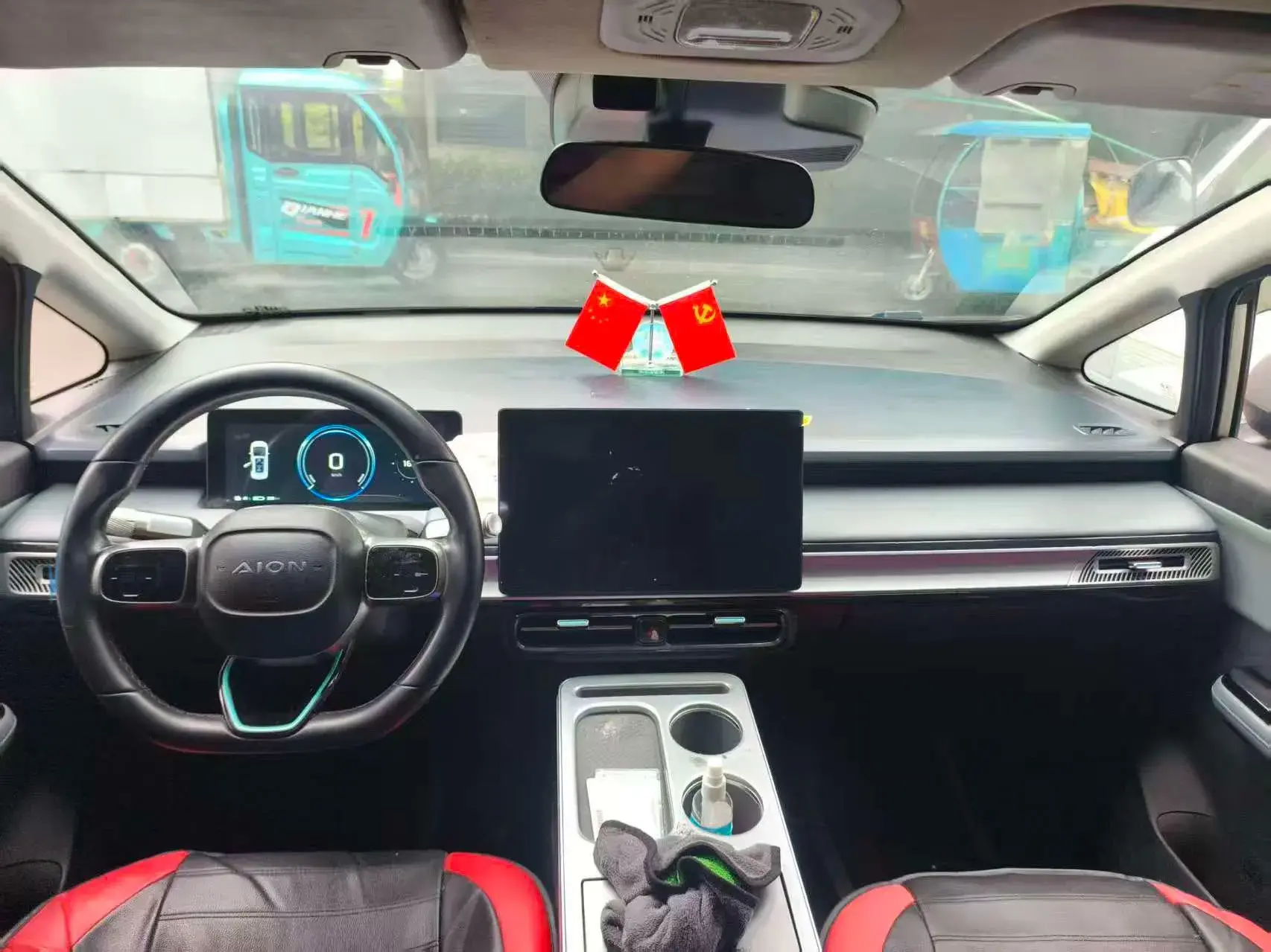 2023 AION Y thumbnail 3