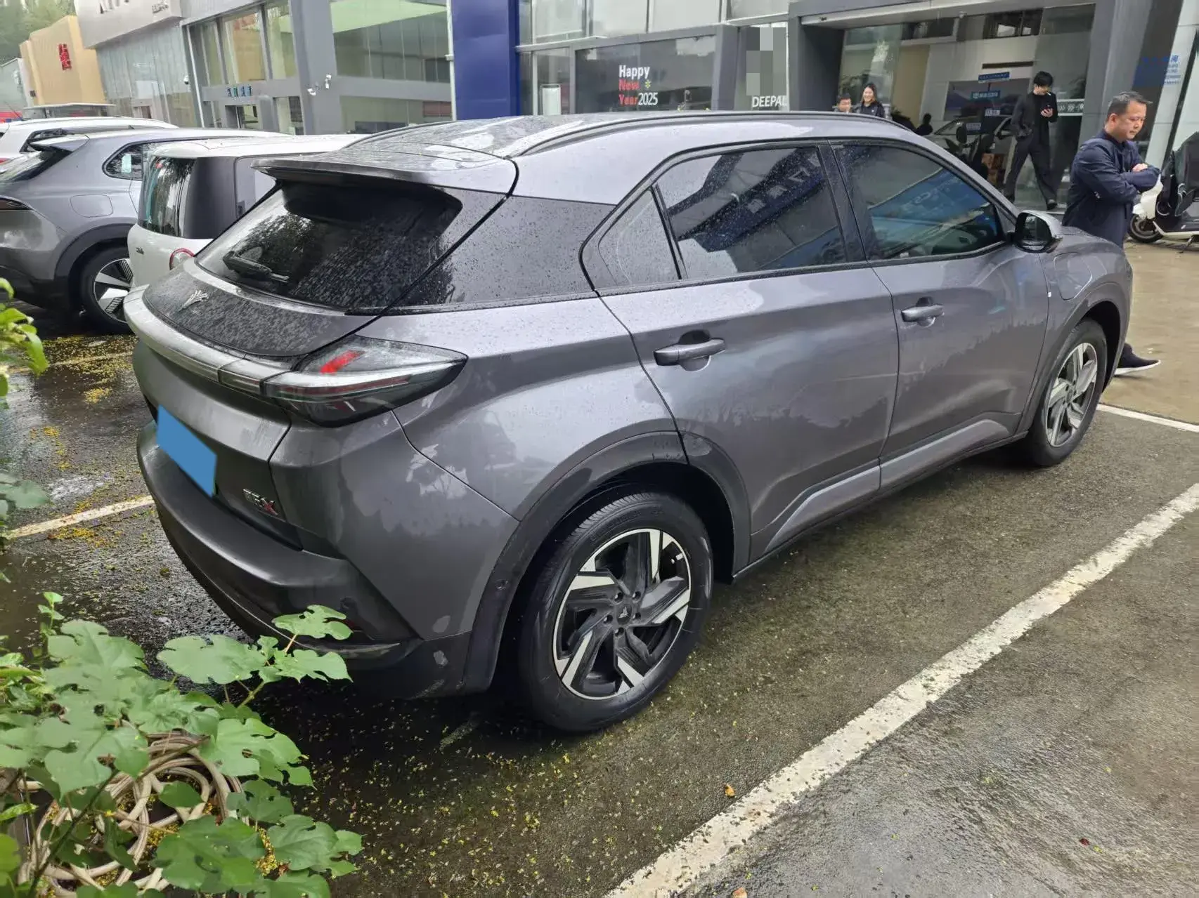 2023 NETA X thumbnail 4