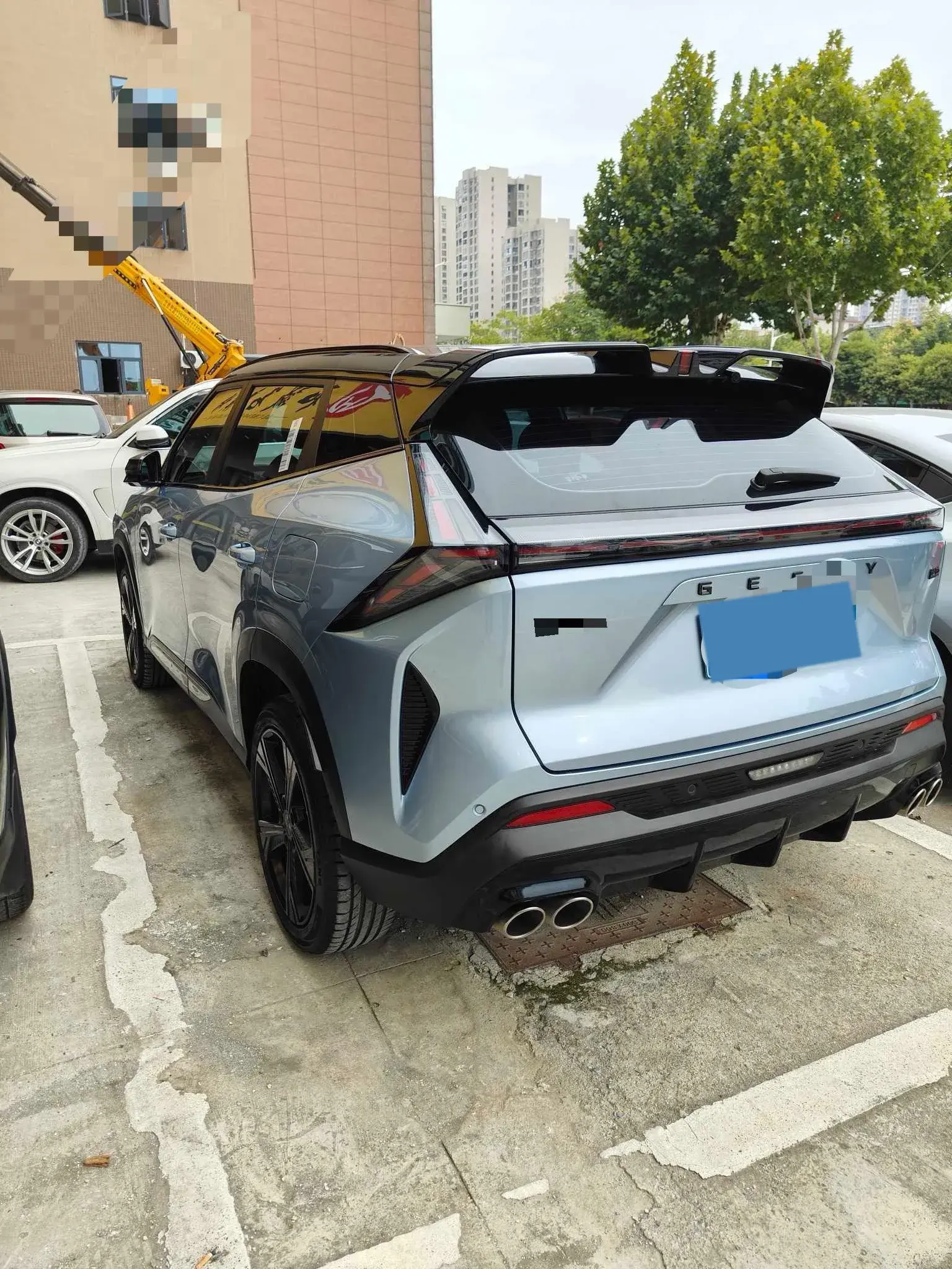 2024 GEELY AZKARRA thumbnail 4