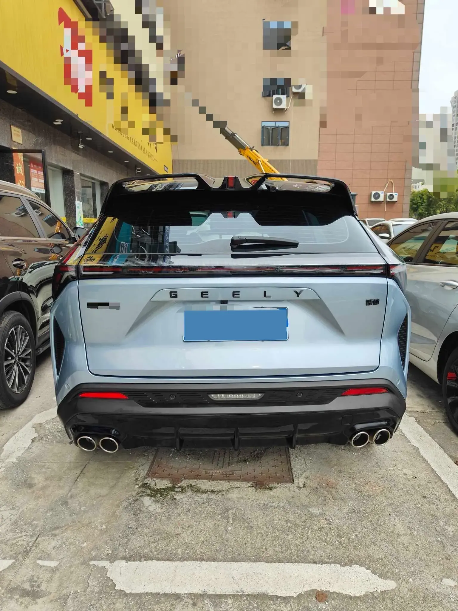 2024 GEELY AZKARRA thumbnail 3