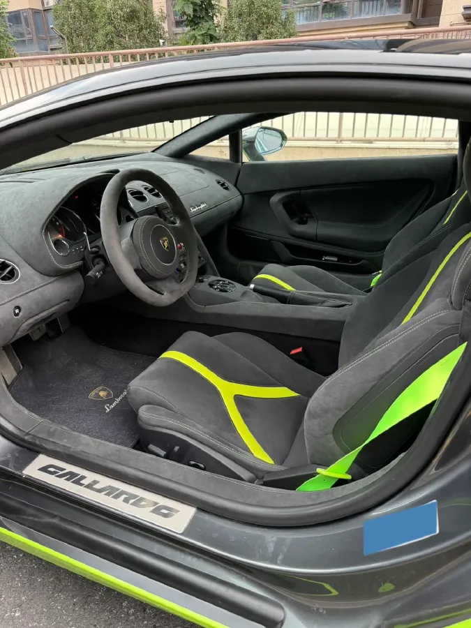 2011 Lamborghini Gallardo 5.2L 560HP V10 6AMT,autocango,china used car exporter,china ev exporter,chinese used car exporter,chinese used ev exporter