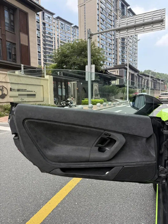 2011 Lamborghini Gallardo 5.2L 560HP V10 6AMT,autocango,china used car exporter,china ev exporter,chinese used car exporter,chinese used ev exporter