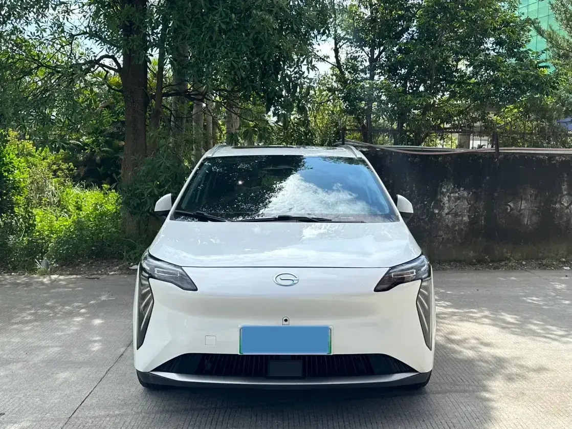 2023 AION Y thumbnail 2