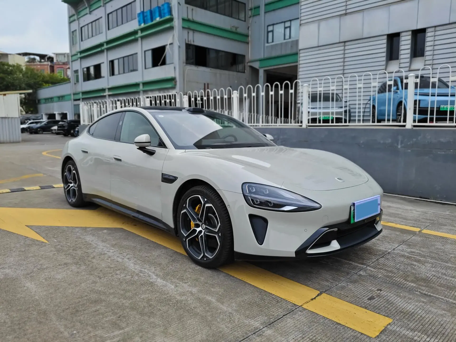 2024 MI SU7 thumbnail 4