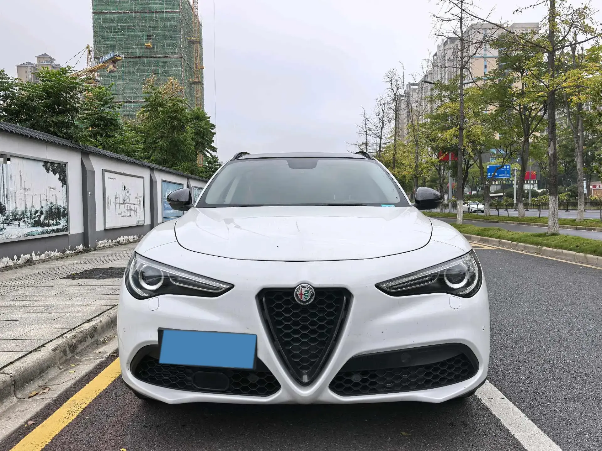 2017 ALFA ROMEO thumbnail 2