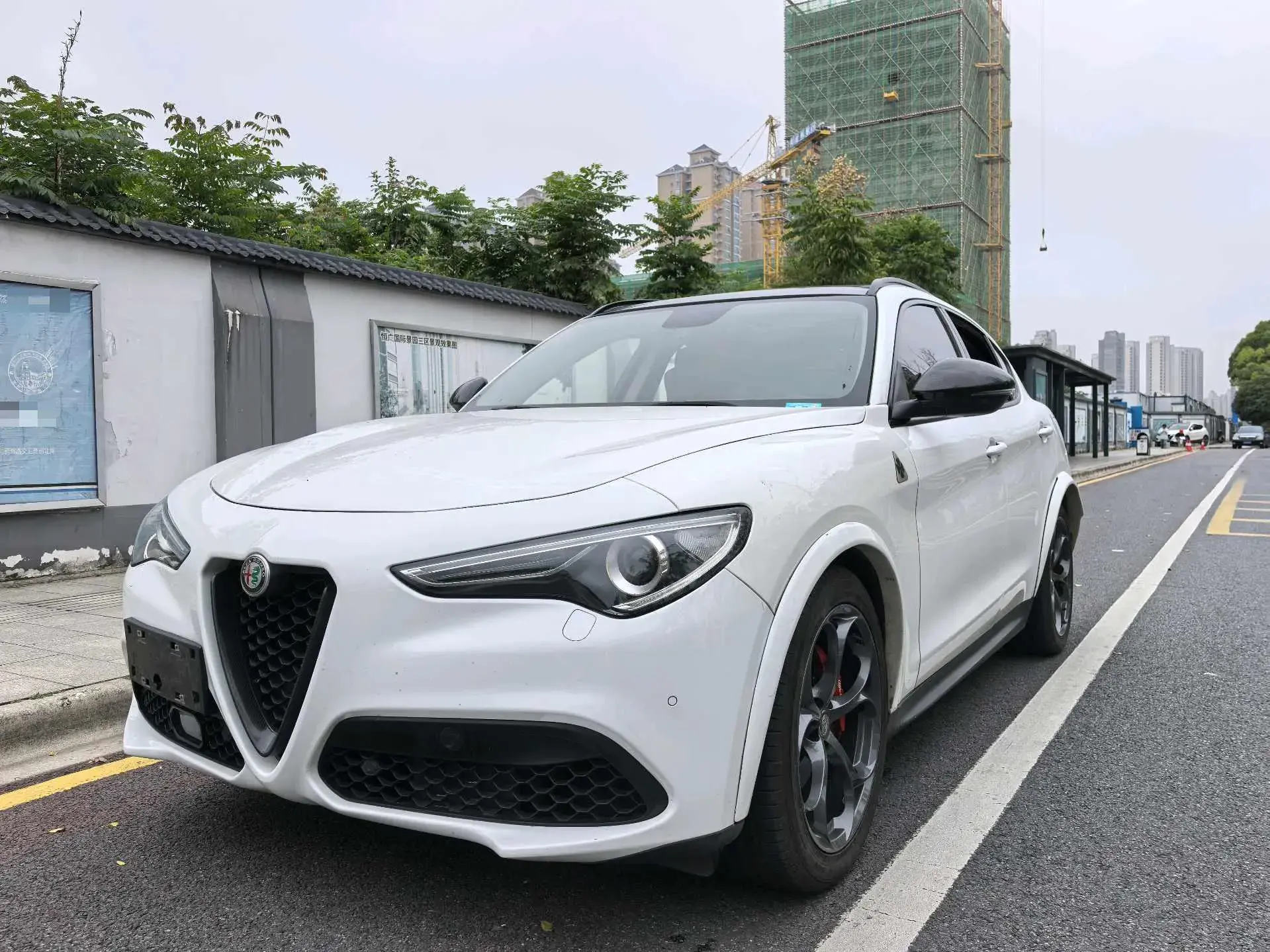 2017 ALFA ROMEO view 1