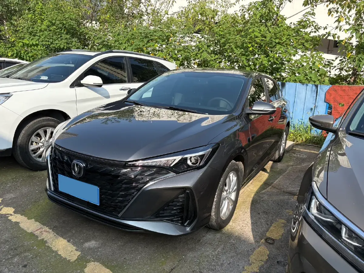 2025 ChangAn Eado 1.5L 110HP L4 5MT