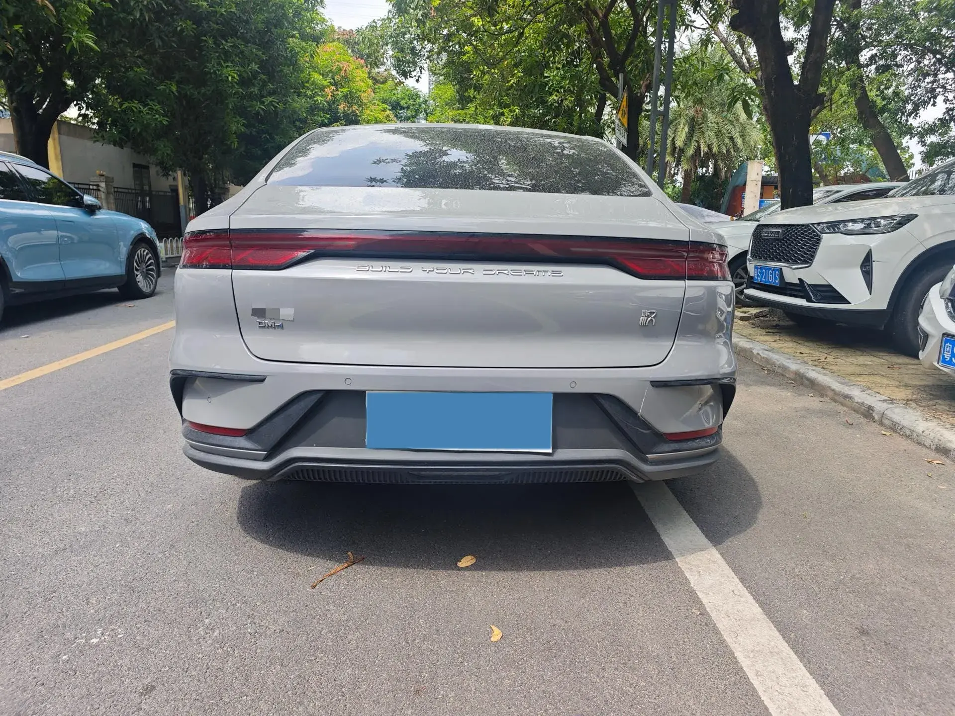 2025 BYD HAN thumbnail 4