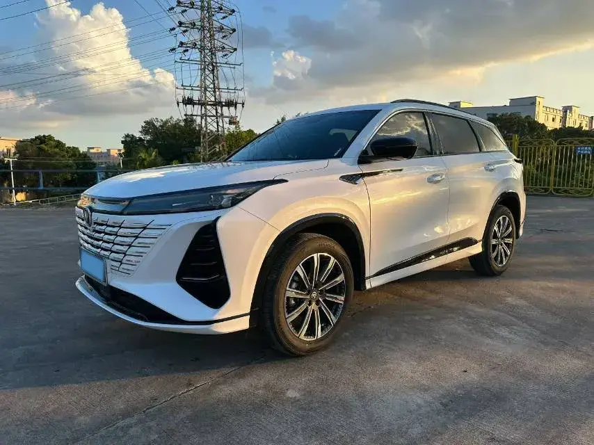 2024 ChangAn CS75 Plus 1.5T 188HP L4 8AT