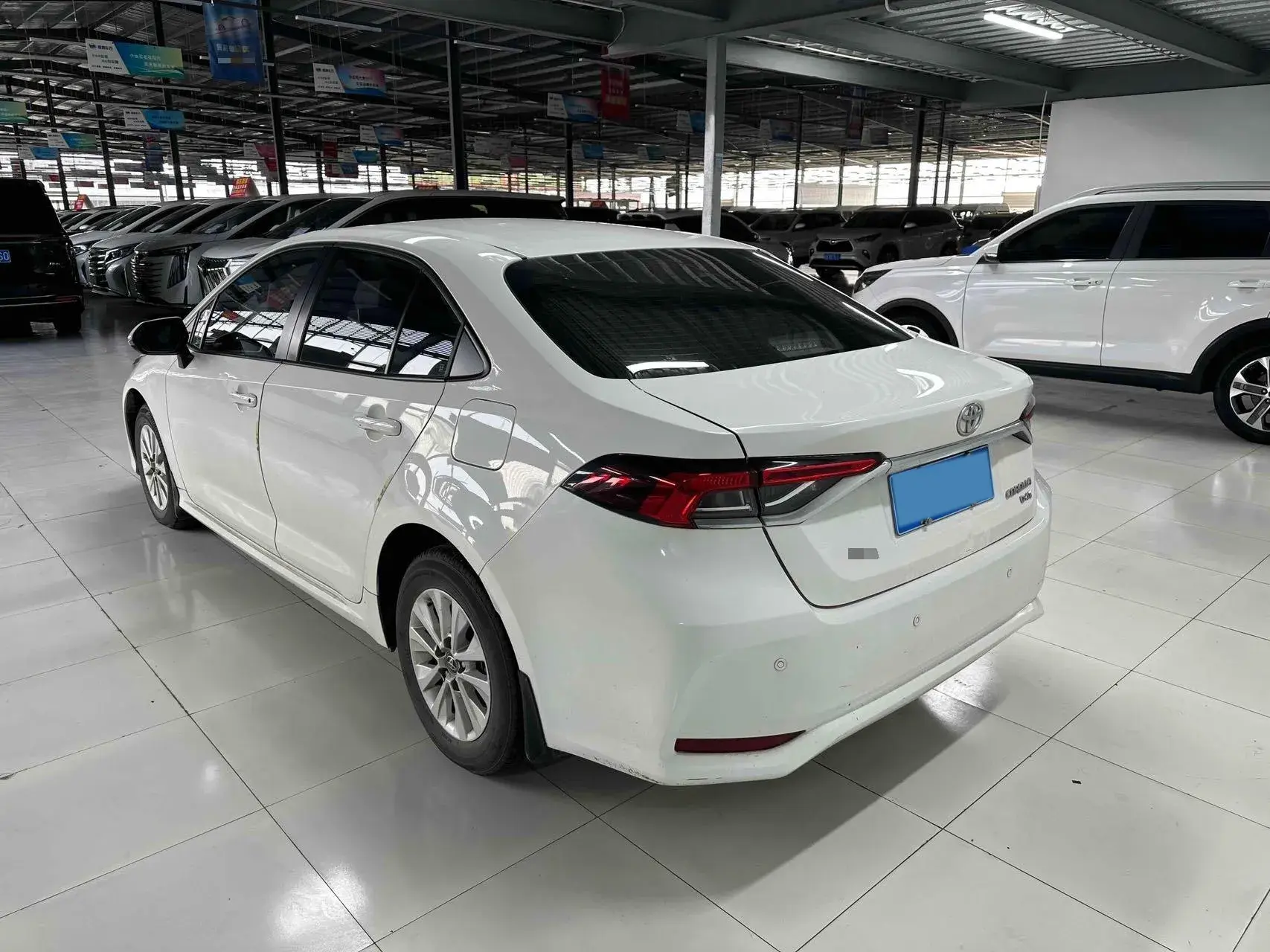 2021 TOYOTA COROLLA thumbnail 4