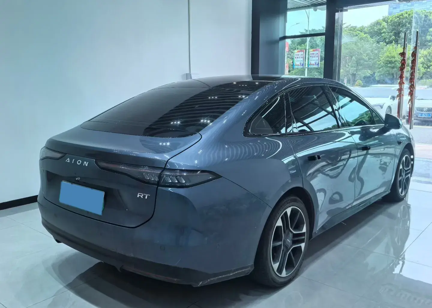 2025 AION AION thumbnail 4