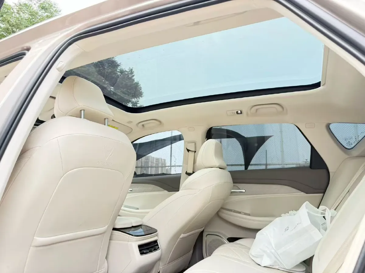 2025 ARCFOX αT6 BEV,autocango,china used car exporter,china ev exporter,chinese used car exporter,chinese used ev exporter