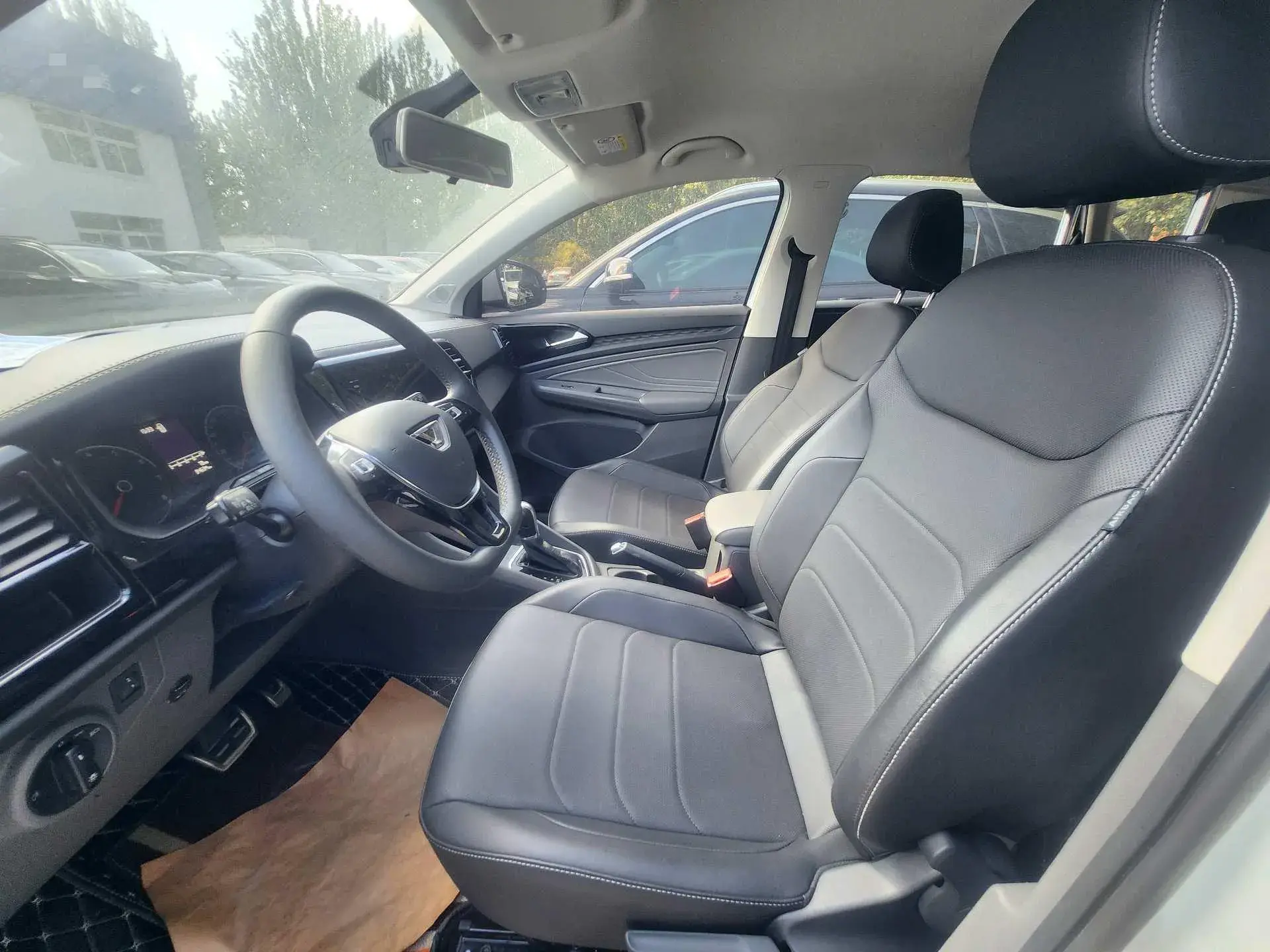 2020 JETTA VS5 thumbnail 4