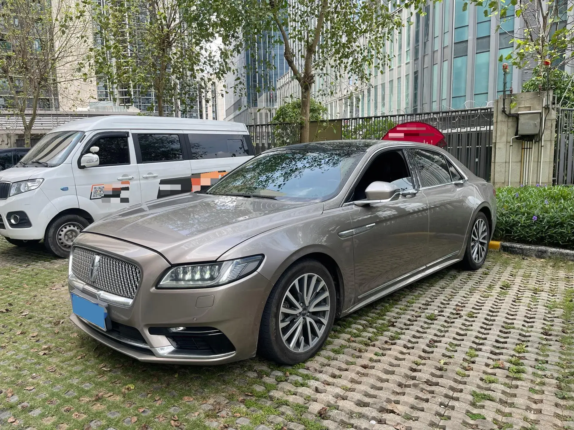 2018 LINCOLN CONTINENTAL view 1