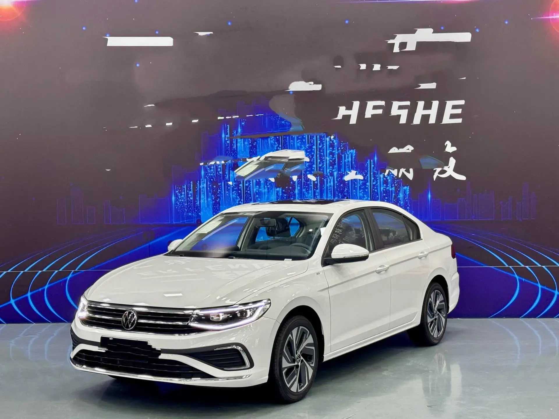 2025 VOLKSWAGEN BORA view 1