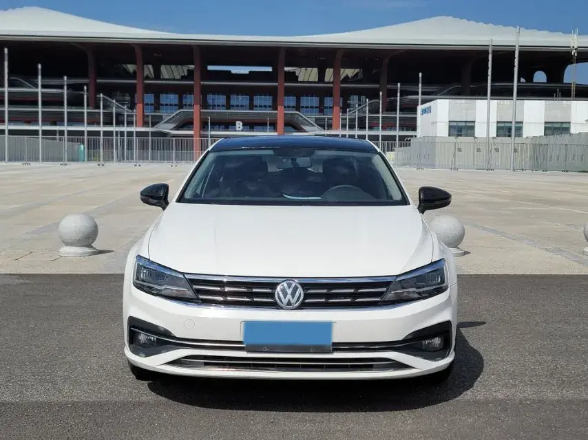 2019 VOLKSWAGEN LAMANDO thumbnail 2