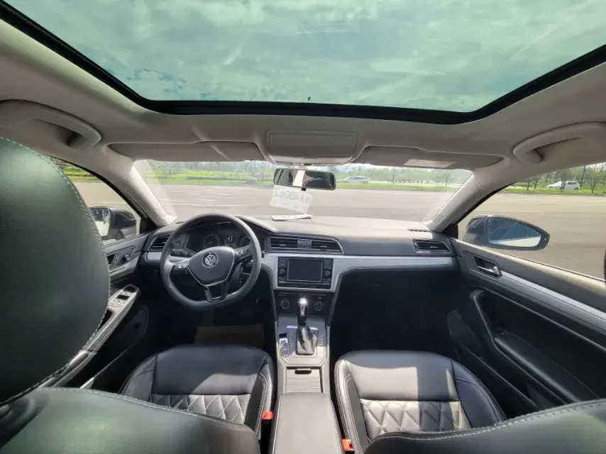 2019 VOLKSWAGEN LAMANDO thumbnail 4