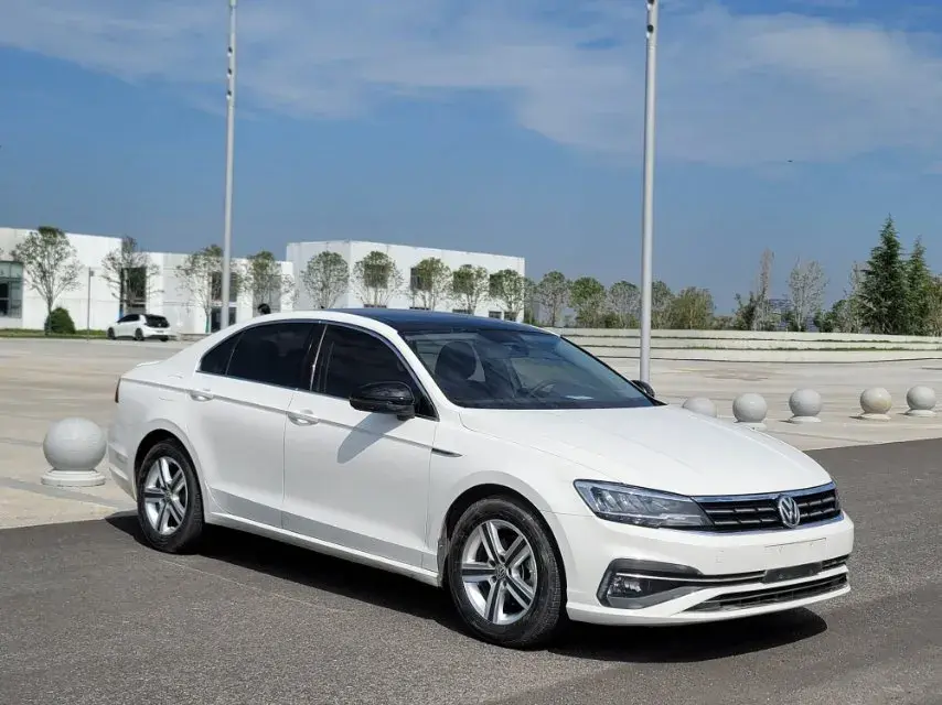 2019 VOLKSWAGEN LAMANDO thumbnail 3