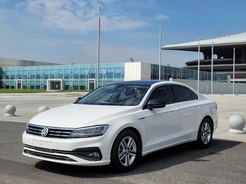 2019 VOLKSWAGEN LAMANDO view 1