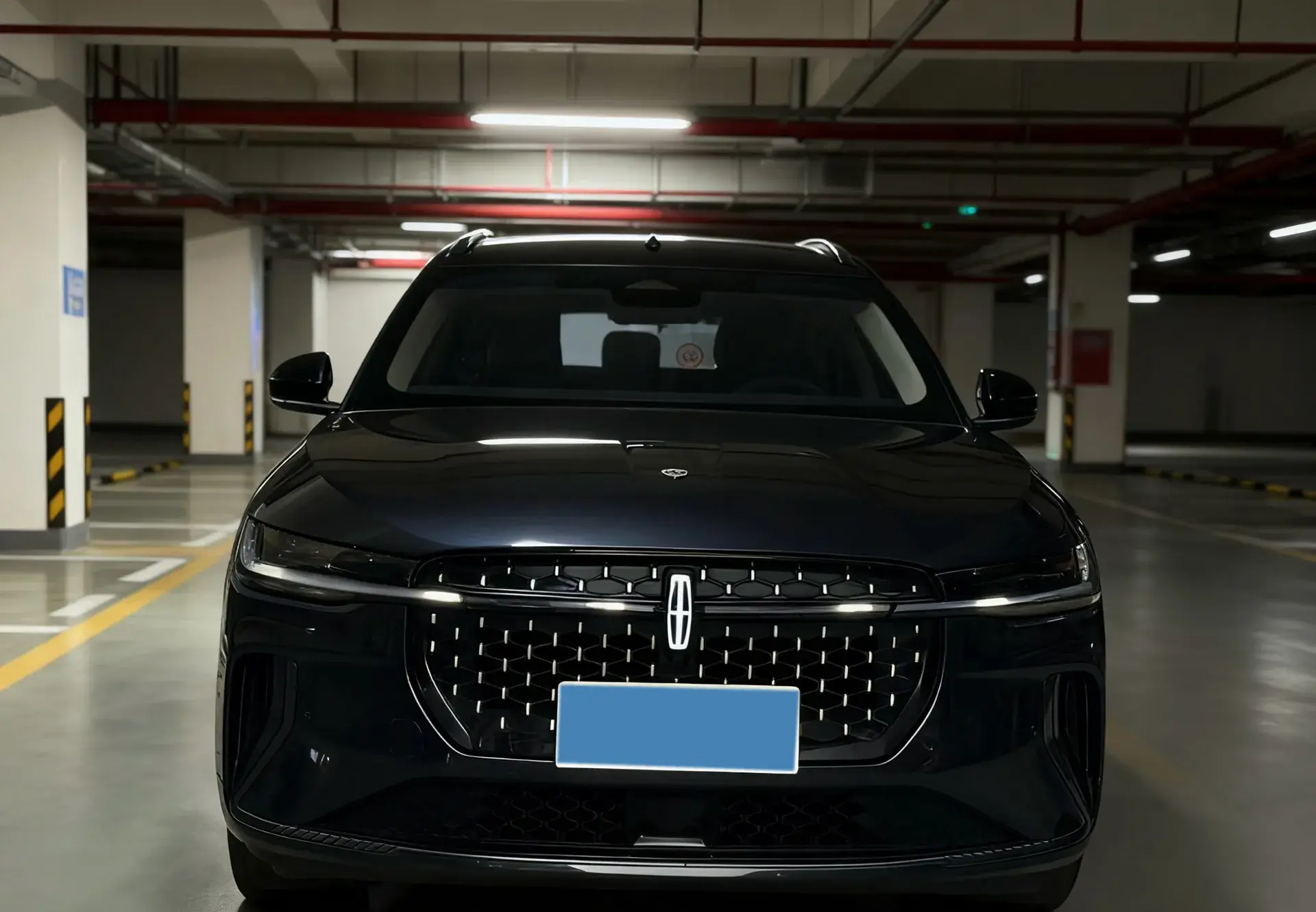 2023 LINCOLN NAUTILUS thumbnail 2