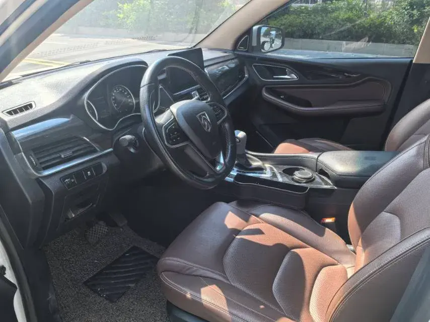 2017 BAOJUN 560 thumbnail 4