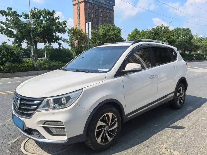 2017 BAOJUN 560 view 1