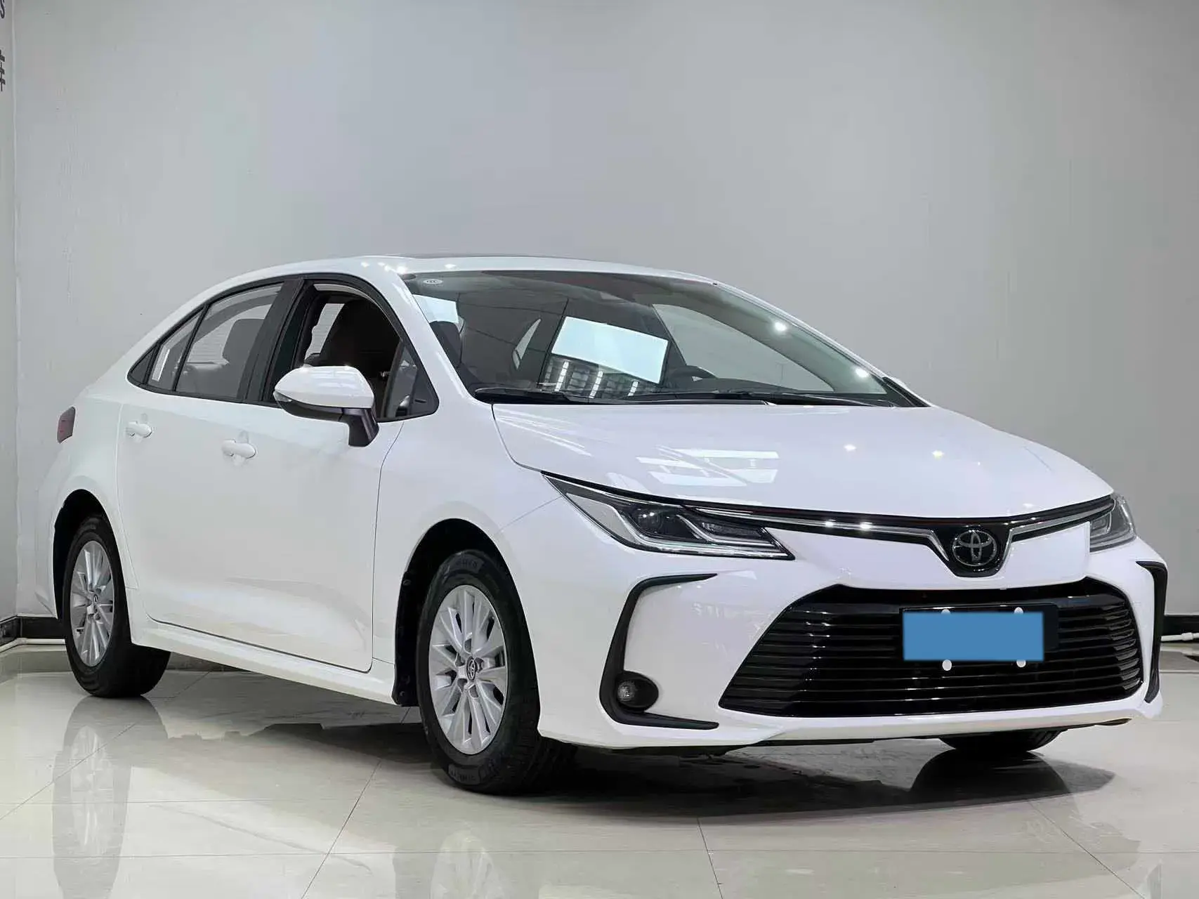 2021 TOYOTA COROLLA thumbnail 3