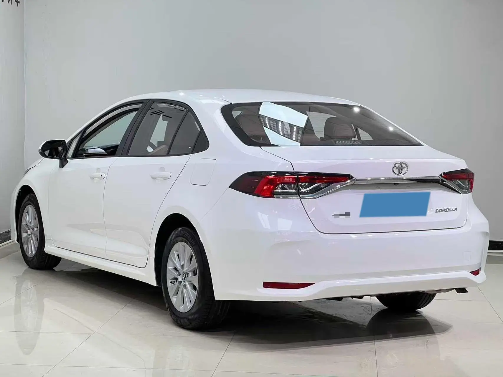 2021 TOYOTA COROLLA thumbnail 4