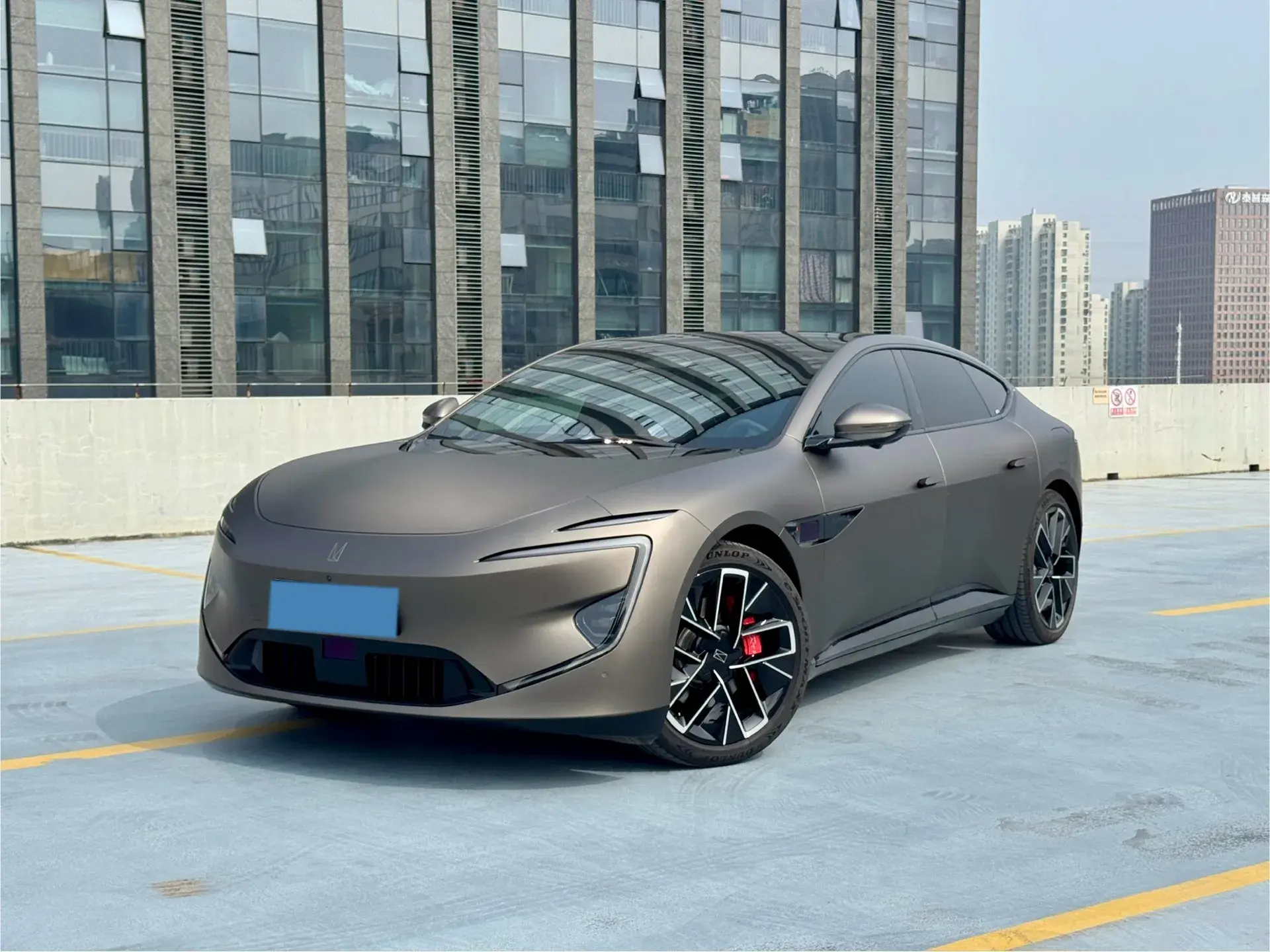 2023 AVATR 12 view 1