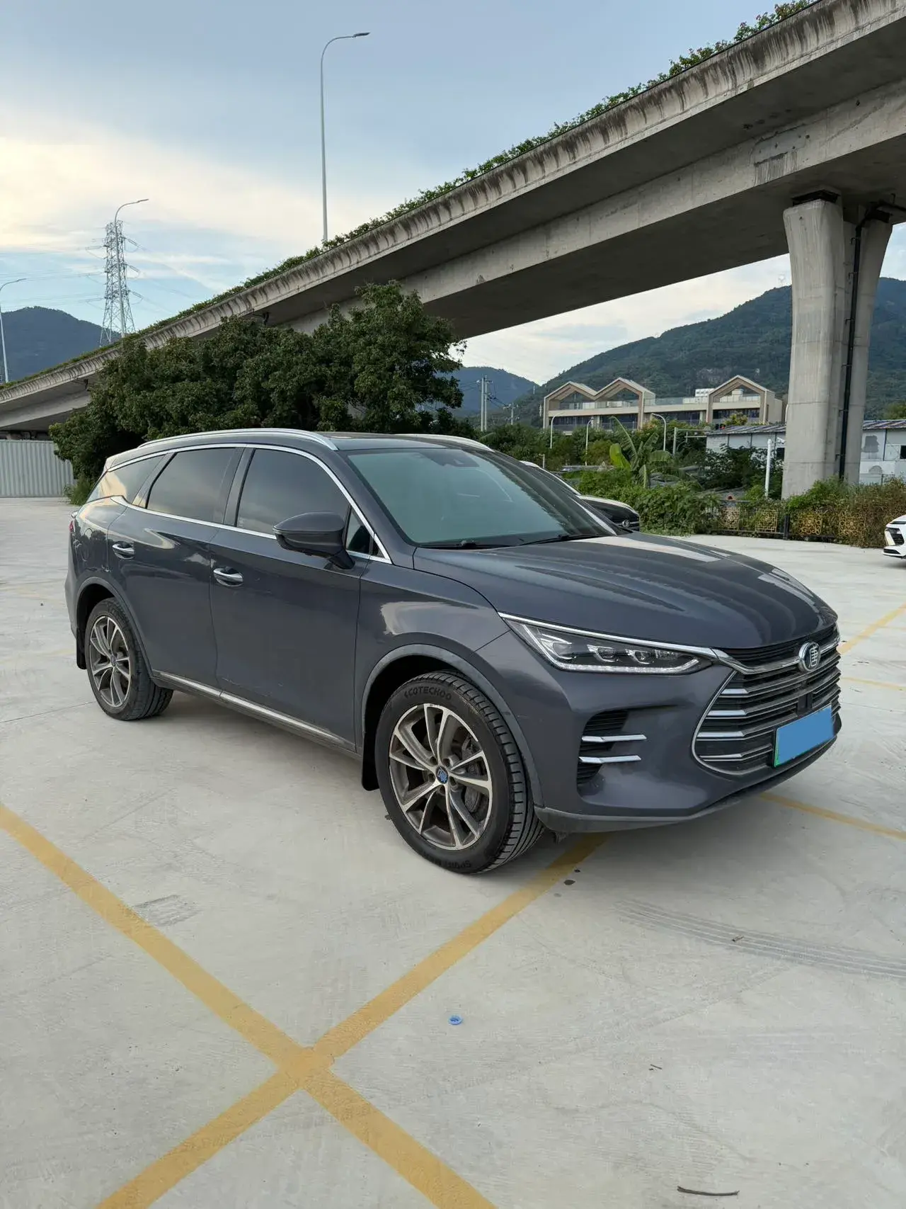 2019 BYD TANG thumbnail 2