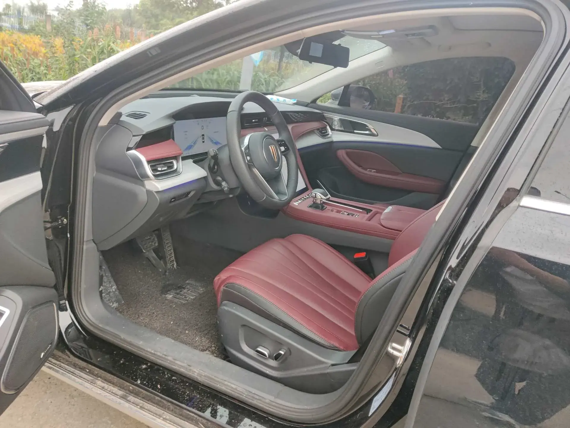 2025 HONGQI H5 thumbnail 3