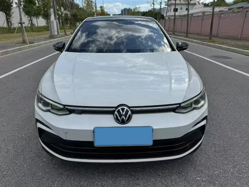 2021 VOLKSWAGEN GOLF thumbnail 3