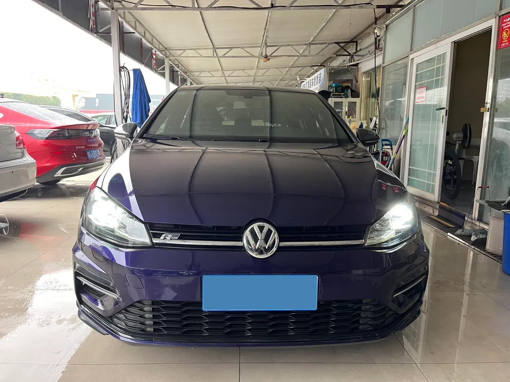 2019 VOLKSWAGEN GOLF thumbnail 3