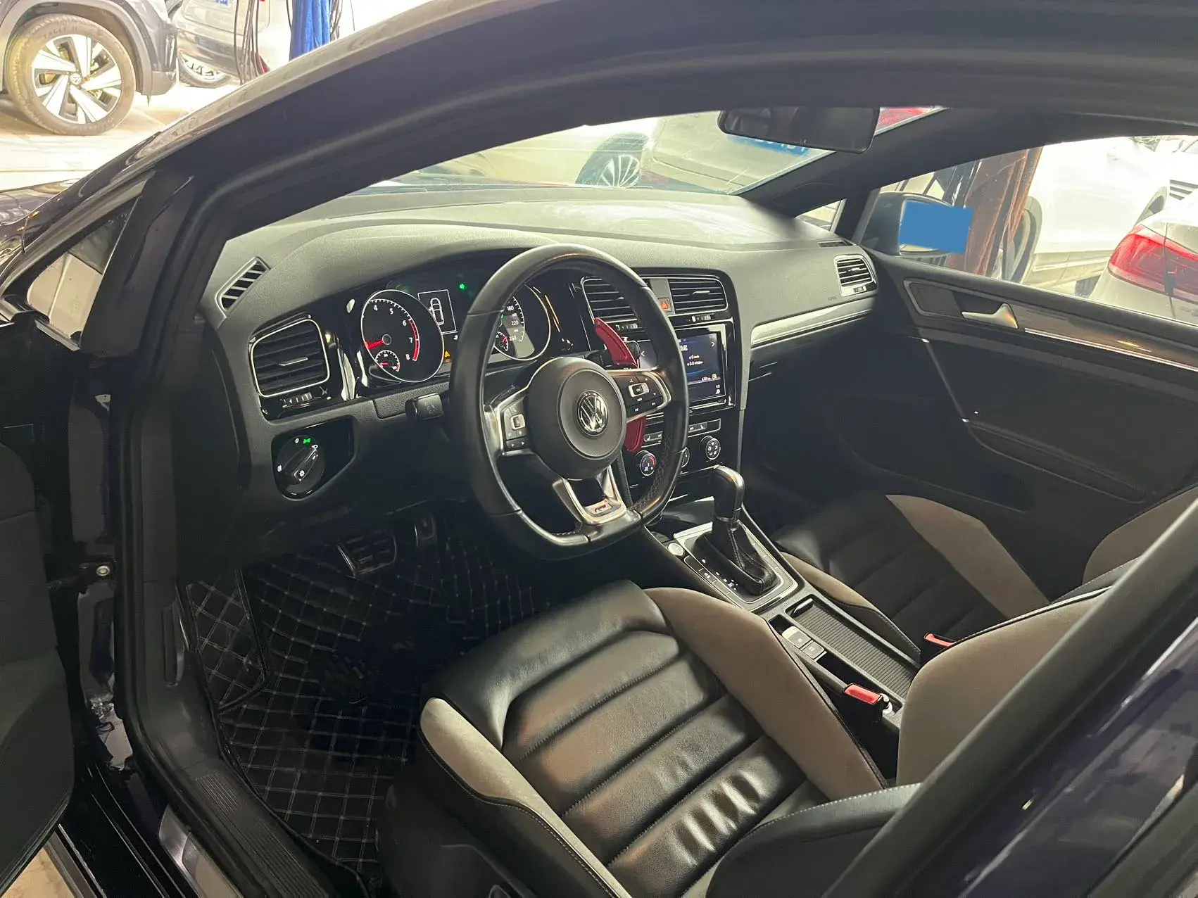 2019 VOLKSWAGEN GOLF thumbnail 4